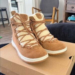 UGG Women's Brown and Cream Winter Boots